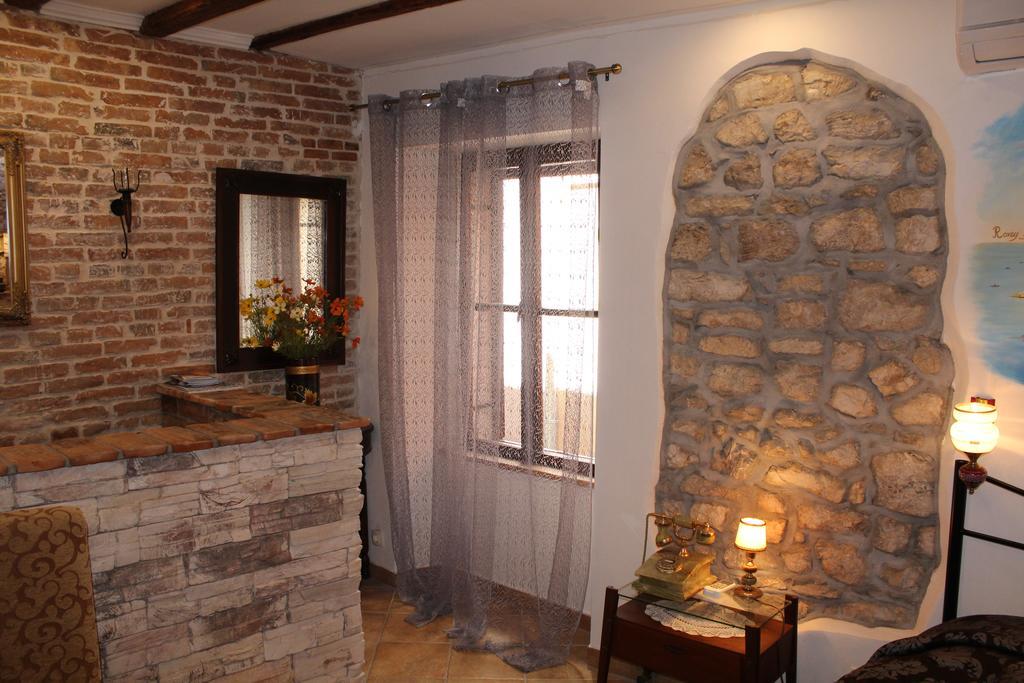 Rooms Da Angelica Old City 2 ロヴィニ エクステリア 写真