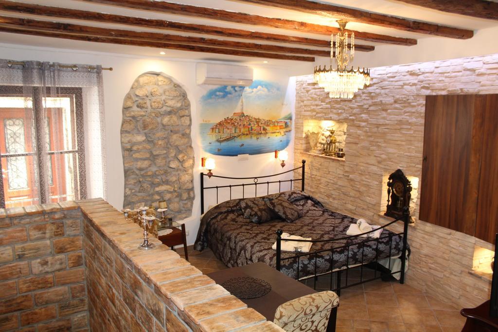 Rooms Da Angelica Old City 2 ロヴィニ エクステリア 写真